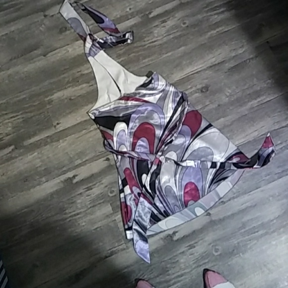 Halter top - Picture 2 of 4